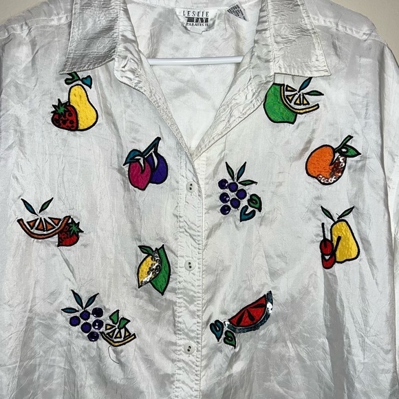 Leslie Fay White Short Sleeved Button Down Blouse with Sequined Fruit Size 3X - Picture 7 of 11
